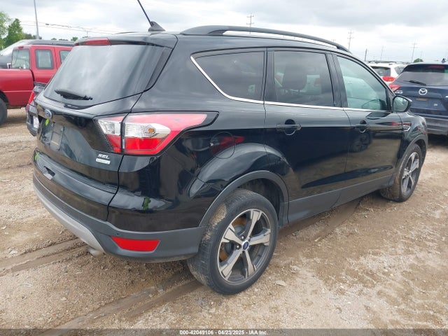 1FMCU0HD0JUB24722 Ford ESCAPE SEL
