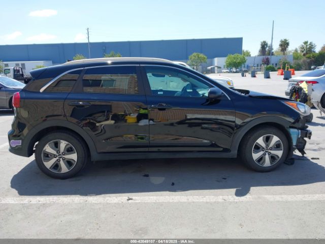 KNDCM3LDXK5290027 KIA Niro Plug-in Hybrid Lx
