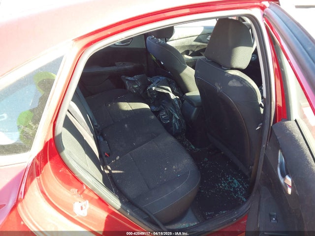 3KPF24AD3KE053606 KIA Forte Lxs