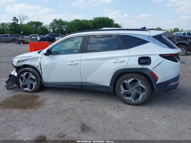 5NMJC3AE8NH029776 Hyundai TUCSON SEL