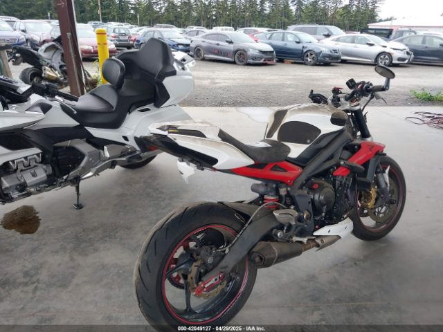 2016 TRIUMPH MOTORCYCLE STREET TRIPLE SMTL03NE9GT729014 Photo 3