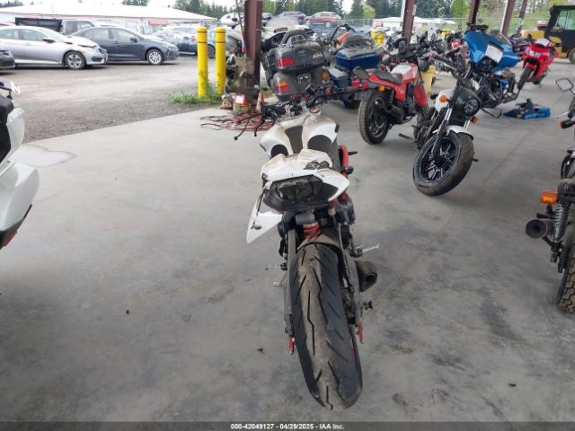 2016 TRIUMPH MOTORCYCLE STREET TRIPLE SMTL03NE9GT729014 Photo 5