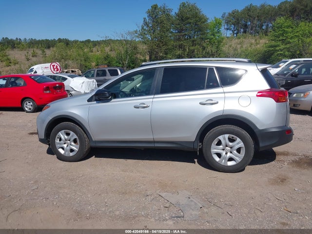 Toyota RAV4 LE 2014 JTMZFREVXED042738 Image 14