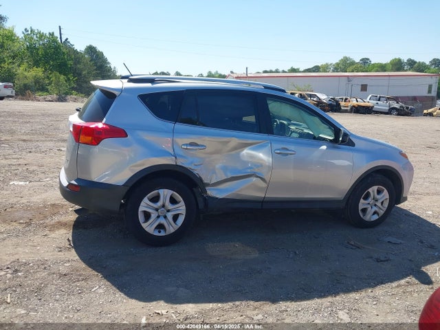 Toyota RAV4 LE 2014 JTMZFREVXED042738 Image 6