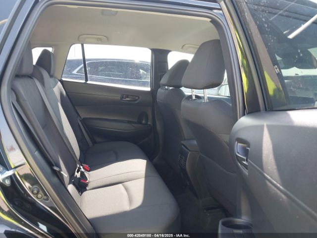 7MUCAAAG8RV083172 Toyota Corolla Cross Le