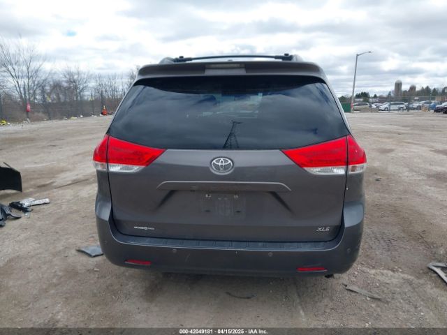 5TDYK3DC0ES422700 Toyota Sienna Xle V6 8 Passenger
