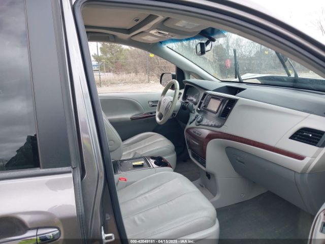 5TDYK3DC0ES422700 Toyota Sienna Xle V6 8 Passenger