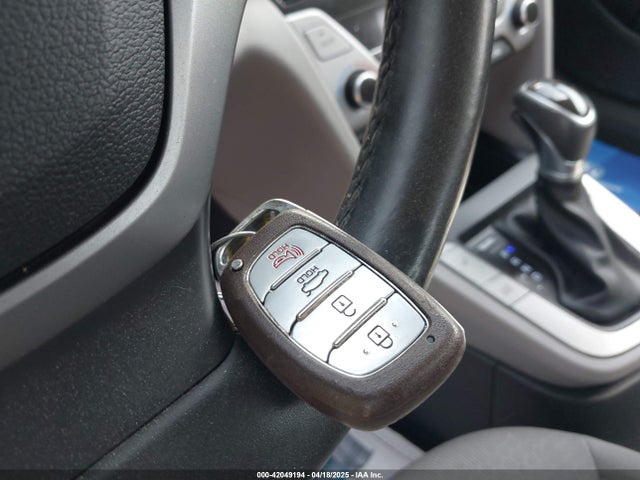 5NPD84LF1JH342806 Hyundai Elantra Value Edition