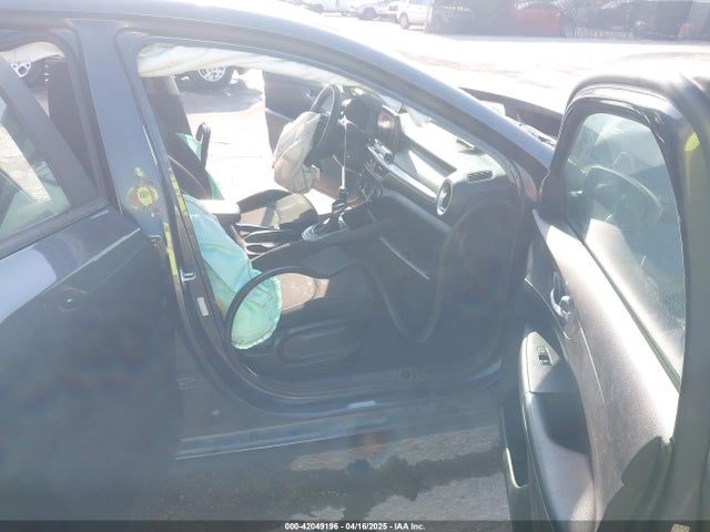 3KPF24AD4LE205670 KIA FORTE FE