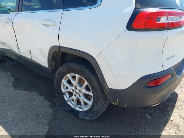 1C4PJMCS3GW133617 Jeep Cherokee Latitude