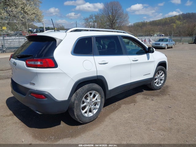 1C4PJMCS3GW133617 Jeep Cherokee Latitude