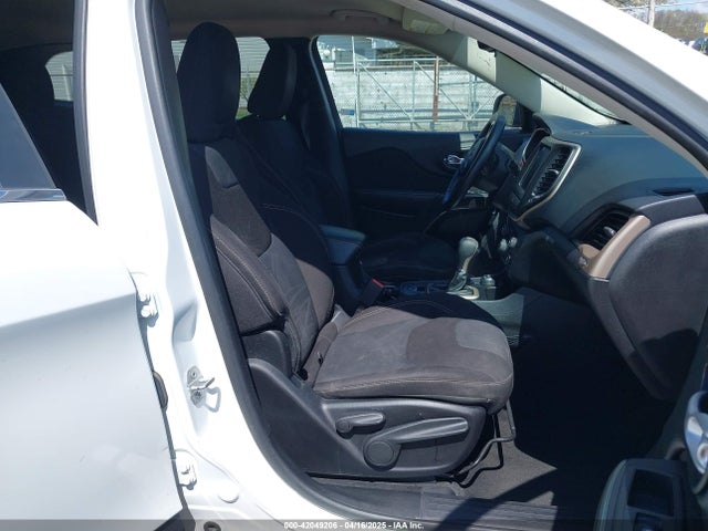 1C4PJMCS3GW133617 Jeep Cherokee Latitude