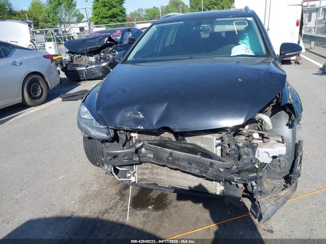 3VWL17AU5JM757024 Volkswagen Golf Sportwagen Tsi Sel