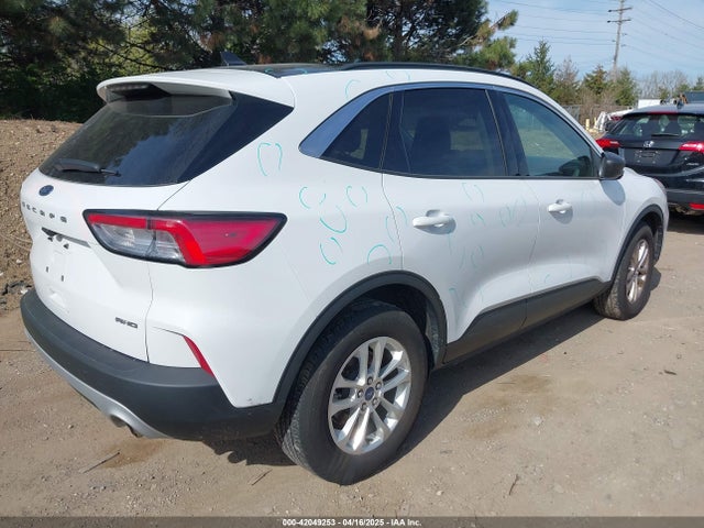 1FMCU9G66NUA79069 Ford ESCAPE SE