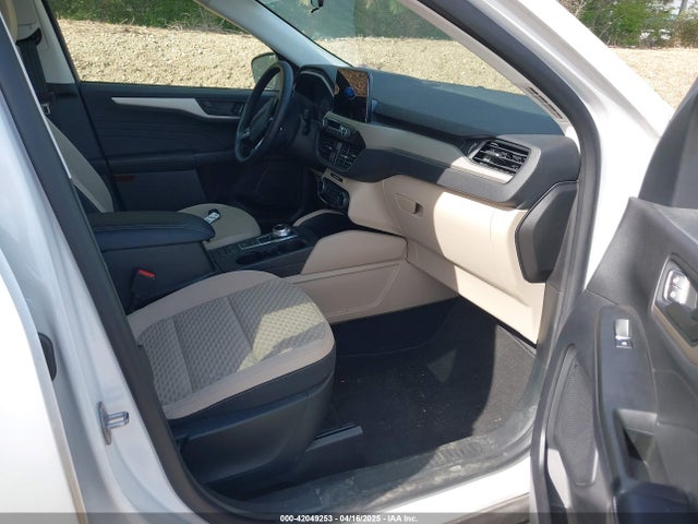 1FMCU9G66NUA79069 Ford ESCAPE SE