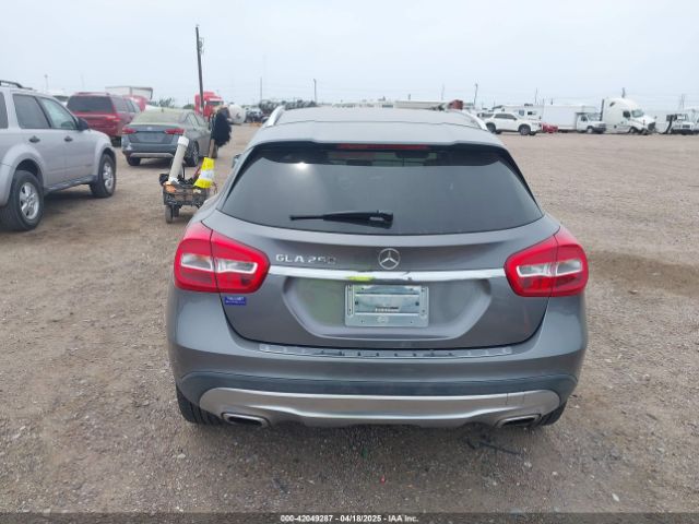 WDCTG4EB5HJ302359 Mercedes-Benz GLA 250