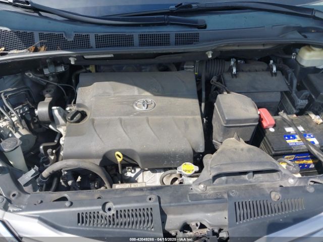 5TDYK3DC9FS566344 Toyota Sienna Xle 8 Passenger