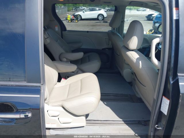 5TDYK3DC9FS566344 Toyota Sienna Xle 8 Passenger