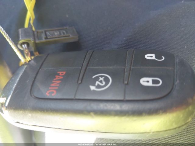 3C4NJDCB8JT284845 Jeep Compass Limited 4x4