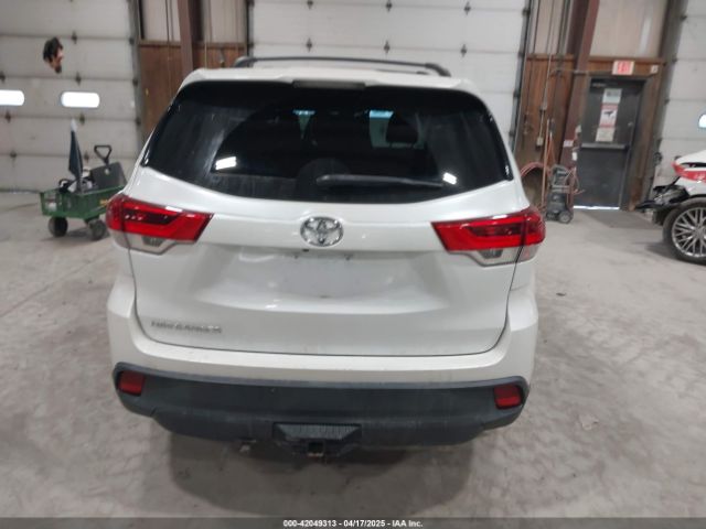 5TDZZRFH5JS250363 Toyota Highlander Le
