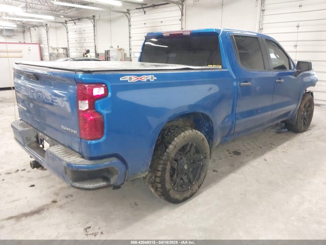 1GCPDBEK5PZ130354 Chevrolet Silverado 1500 4wd  Short Bed Custom
