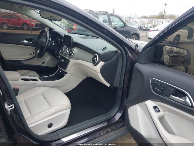 WDCTG4GB0FJ114889 Mercedes-Benz Gla 250 4matic