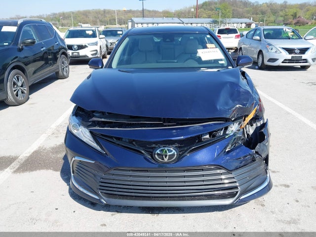 4T1F11AK1NU073810 Toyota CAMRY XLE