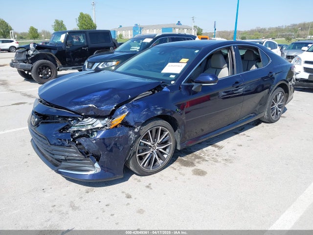 4T1F11AK1NU073810 Toyota CAMRY XLE
