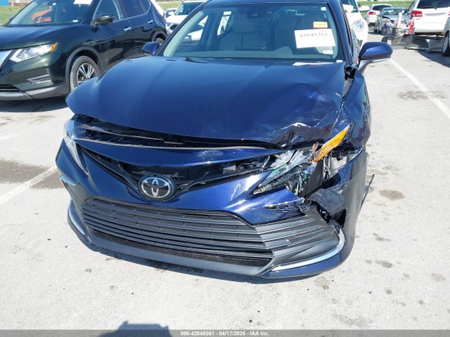 4T1F11AK1NU073810 Toyota CAMRY XLE