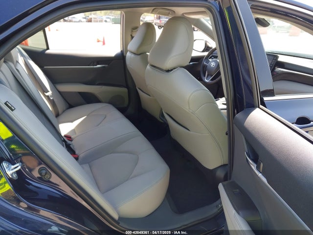4T1F11AK1NU073810 Toyota CAMRY XLE
