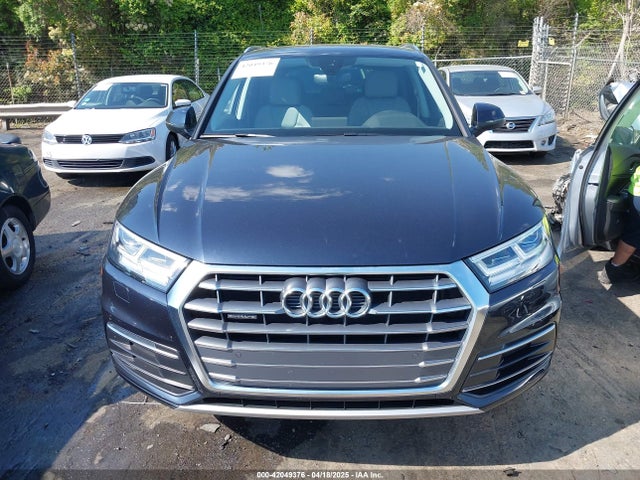WA1BNAFY0J2217142 Audi Q5 2.0t Premium/2.0t Tech Premium