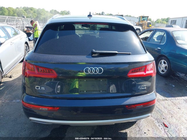 WA1BNAFY0J2217142 Audi Q5 2.0t Premium/2.0t Tech Premium