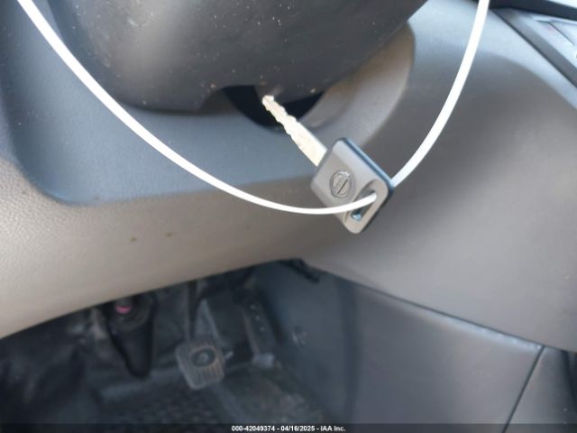 3N6CM0KN0FK730113 Nissan Nv200 S