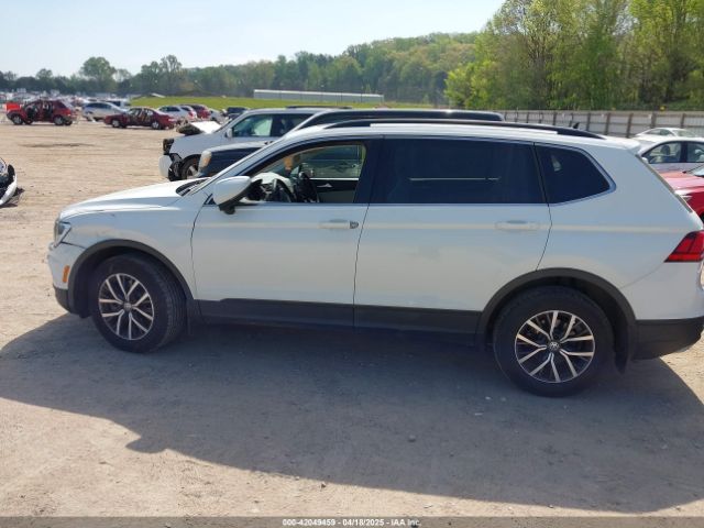 3VV3B7AX5KM194120 Volkswagen Tiguan 2.0t Se/2.0t Sel/2.0t Sel R-line/2.0t Sel R-line Black