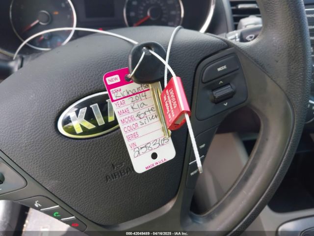 KNAFK4A69E5248253 KIA FORTE LX