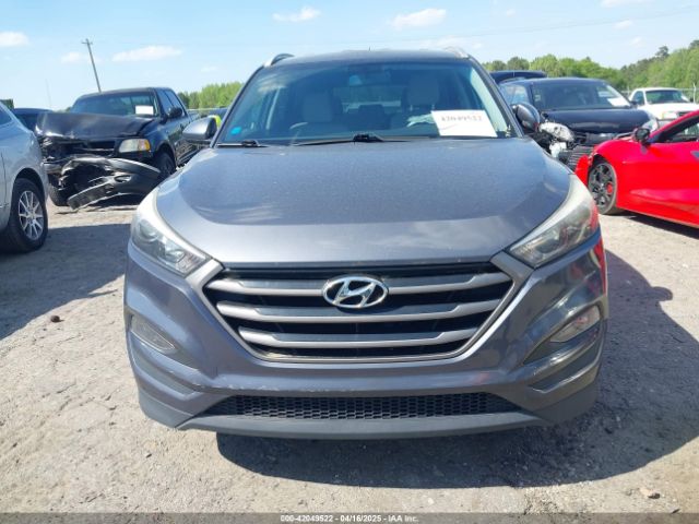 KM8J33A49GU091203 Hyundai TUCSON SE
