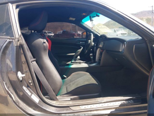JF1ZNAA17F9707886 Scion FR-S
