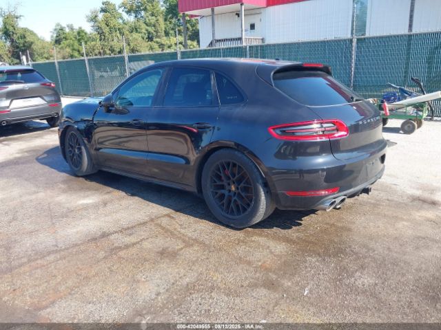 2017 PORSCHE MACAN WP1AF2A57HLB61530 Photo 2