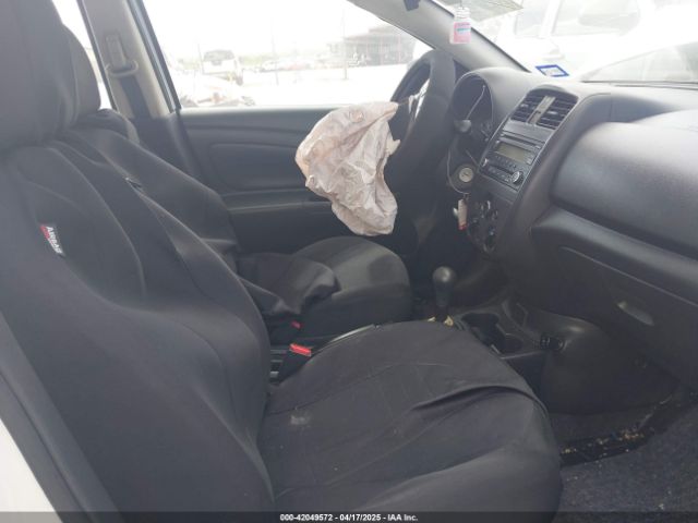 3N1CN7AP4JL864074 Nissan Versa 1.6 S+