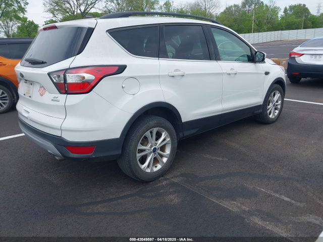 1FMCU0GD5JUC27166 Ford ESCAPE SE