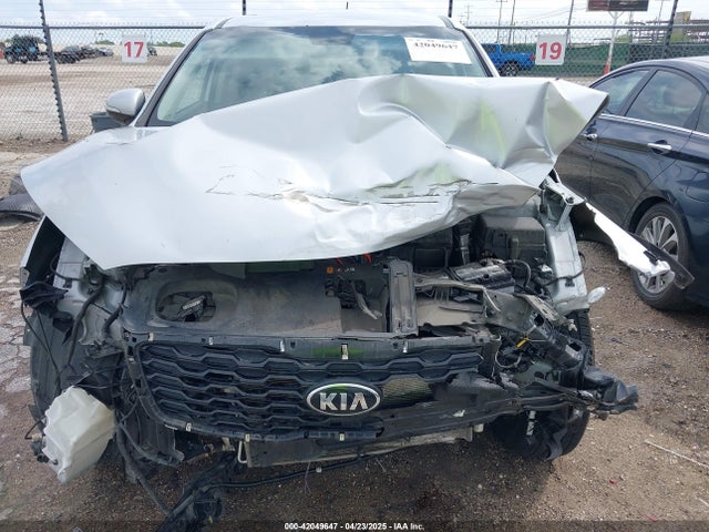 5XYPG4A56LG610186 KIA Sorento 3.3l Lx