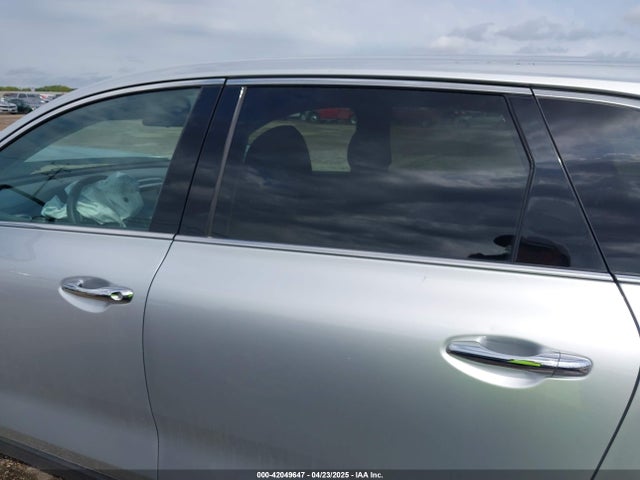 5XYPG4A56LG610186 KIA Sorento 3.3l Lx
