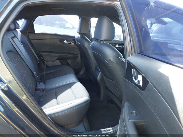 3KPF34AD1ME268904 KIA Forte Gt-line