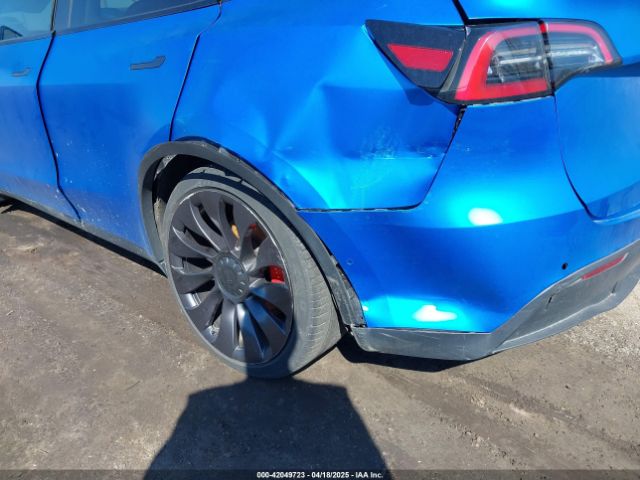 7SAYGDEF1NF307577 Tesla Model Y Performance Dual Motor All-wheel Drive