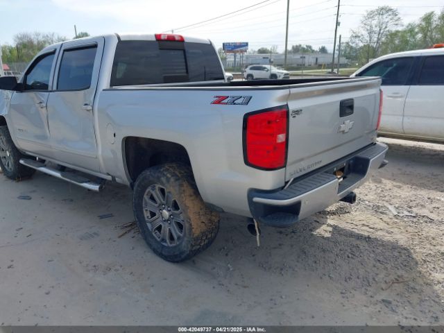 2018 CHEVROLET SILVERADO 1500 3GCUKREC7JG301977 Photo 2