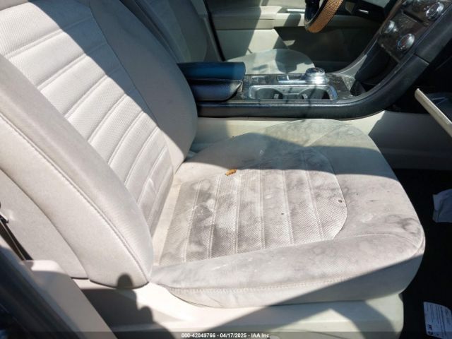 3FA6P0H74JR233829 Ford FUSION SE