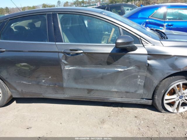 3FA6P0H74JR233829 Ford FUSION SE