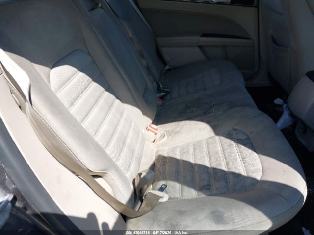3FA6P0H74JR233829 Ford FUSION SE