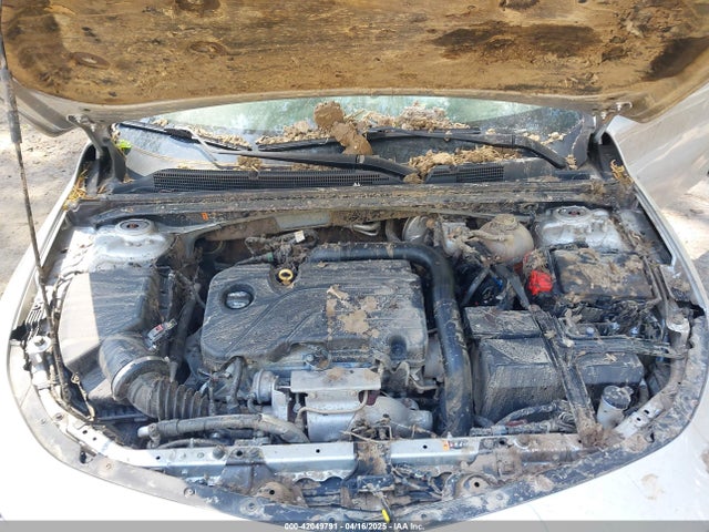 1G1ZD5ST7KF161292 Chevrolet MALIBU LT