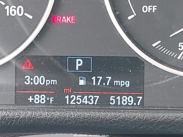 WBA3B1G5XFNT05271 BMW 320i